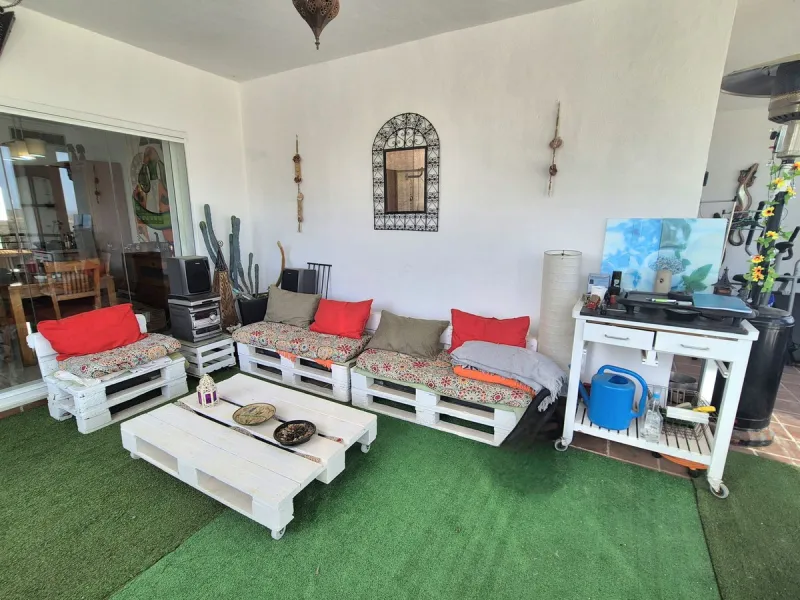 Reduced! Fantastic opportunity to purchase this 3 bed, 2 bath corner apartment in las brisas, Alhaurín Golf, Alhaurín el Grande.