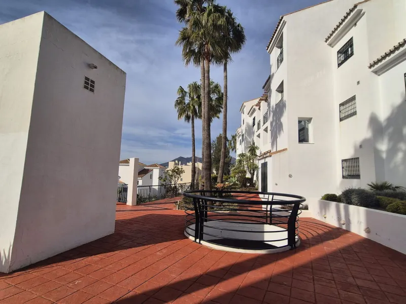 Reduced! Fantastic opportunity to purchase this 3 bed, 2 bath corner apartment in las brisas, Alhaurín Golf, Alhaurín el Grande.