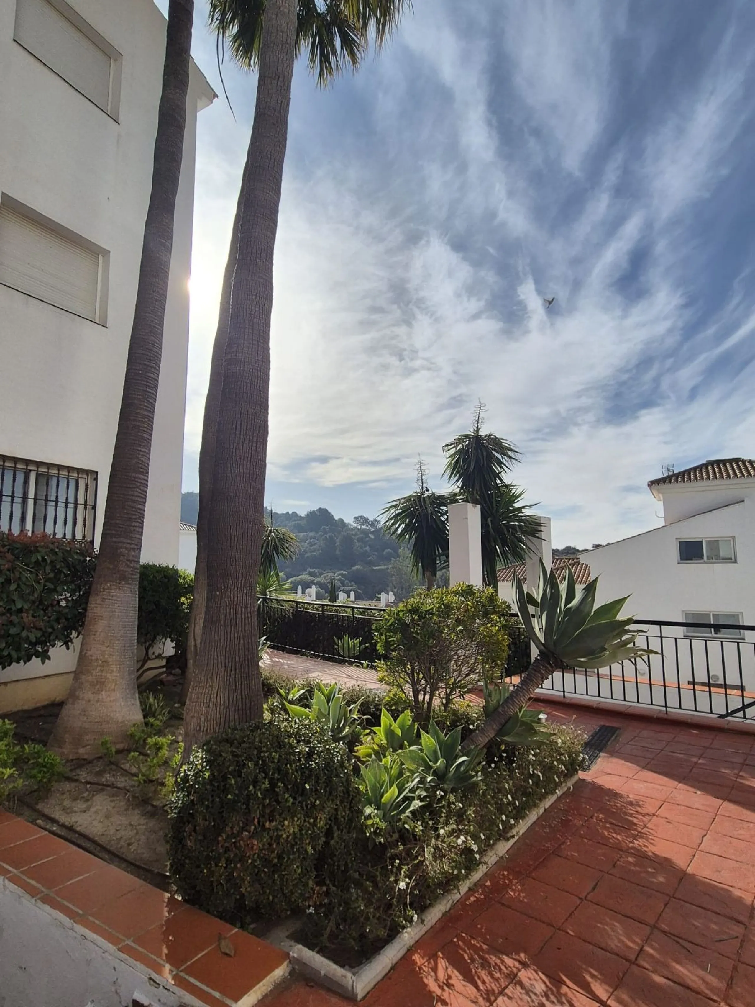 Reduced! Fantastic opportunity to purchase this 3 bed, 2 bath corner apartment in las brisas, Alhaurín Golf, Alhaurín el Grande.