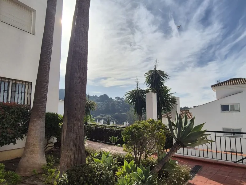 Reduced! Fantastic opportunity to purchase this 3 bed, 2 bath corner apartment in las brisas, Alhaurín Golf, Alhaurín el Grande.