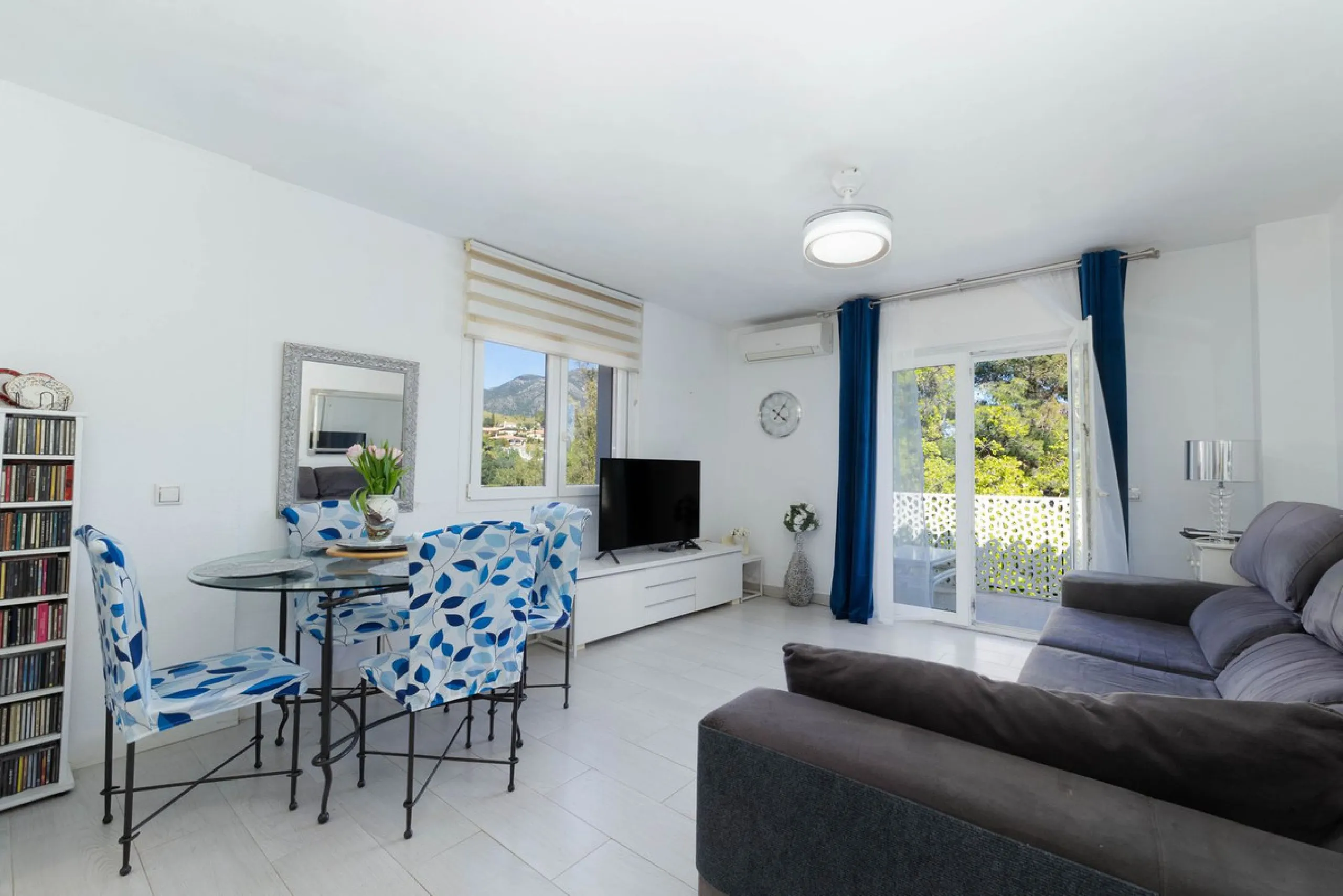 Wake up every day to natural light, open views and the peaceful surroundings of Mijas.