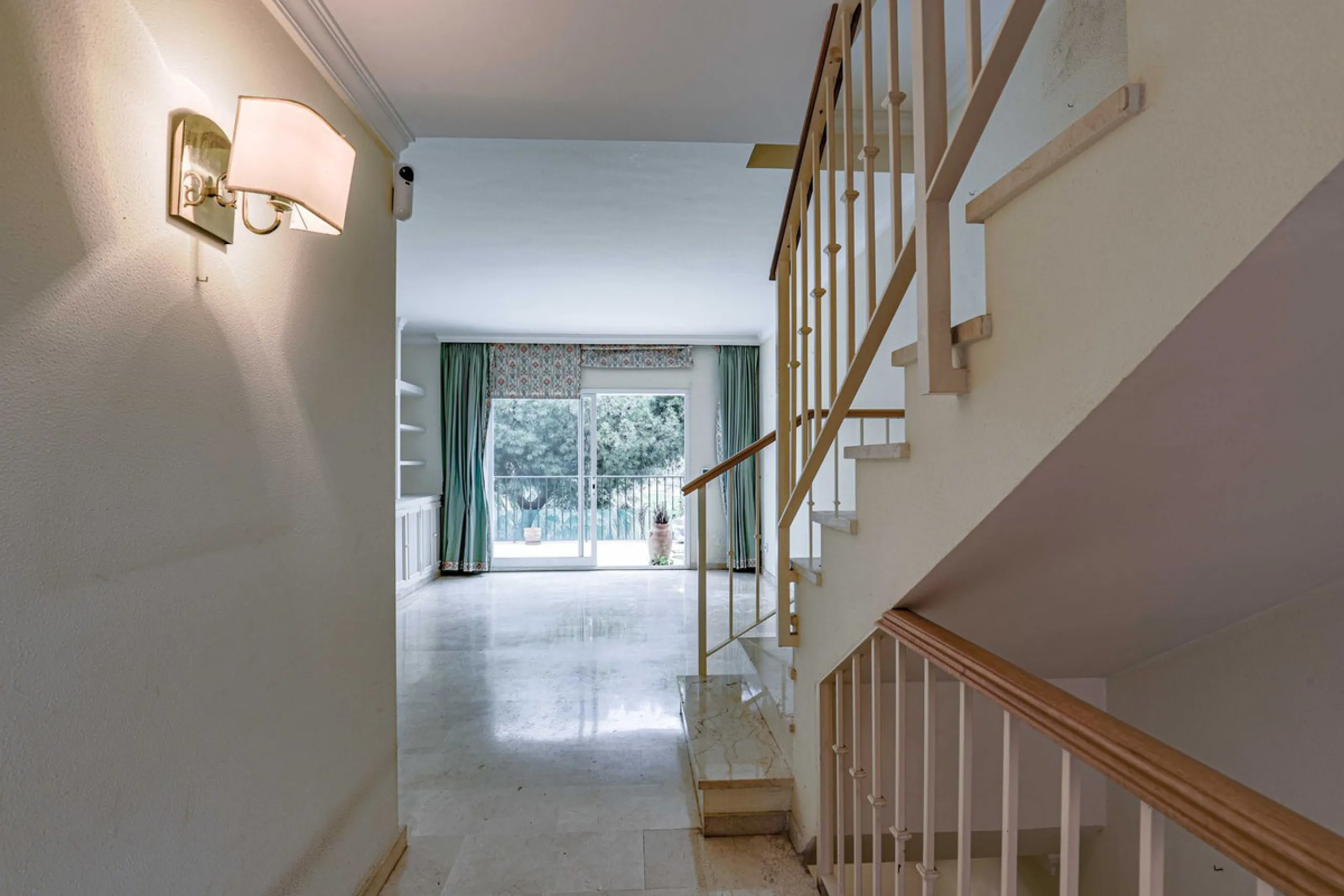A fantastic investment opportunity in La Quinta, located directly on the La Quinta Golf & Country Club course.