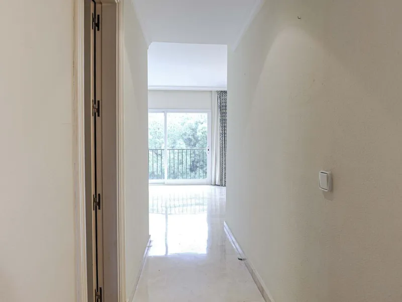 A fantastic investment opportunity in La Quinta, located directly on the La Quinta Golf & Country Club course.
