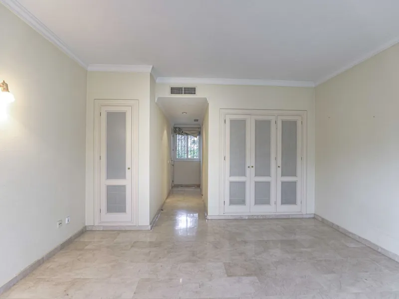 A fantastic investment opportunity in La Quinta, located directly on the La Quinta Golf & Country Club course.