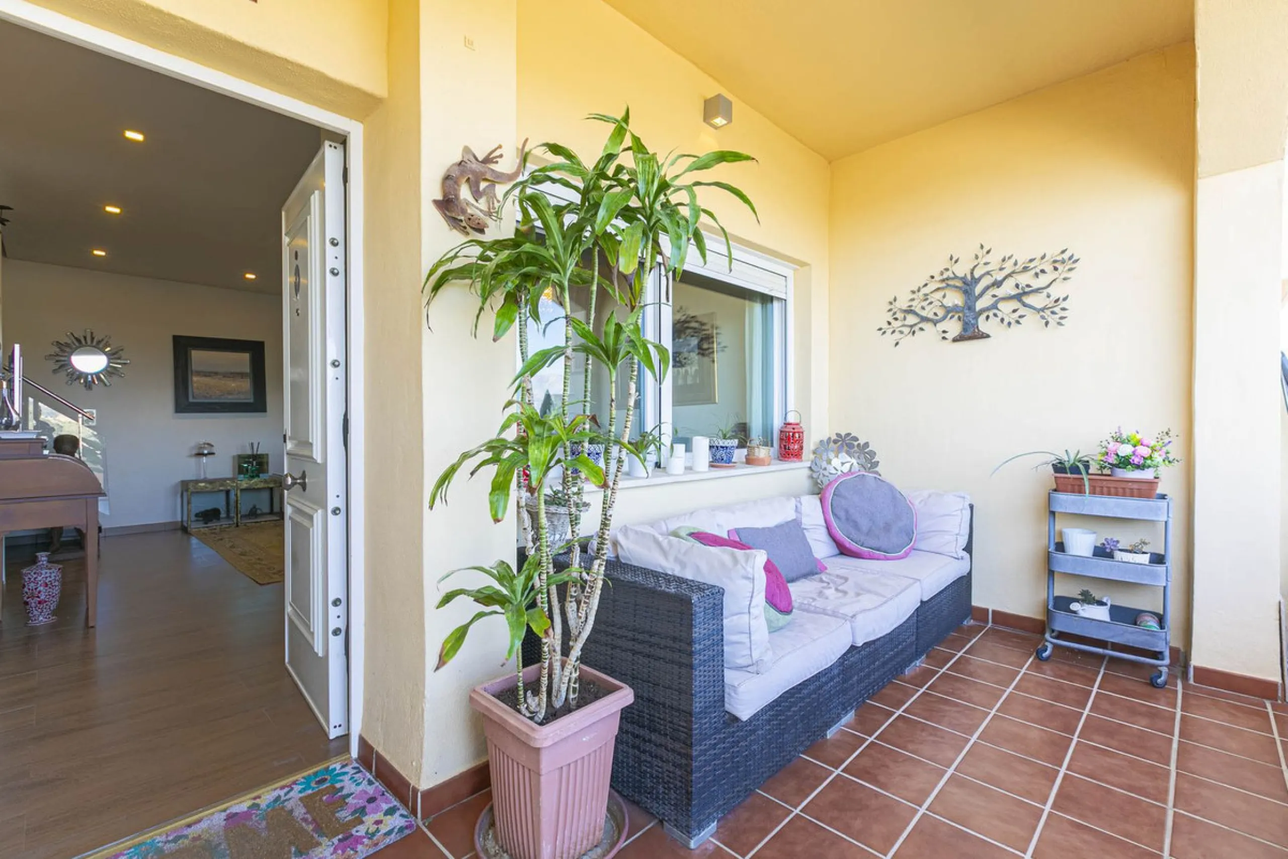 House - Townhouse в продаже в Mijas, Málaga. В доме 2 спален и 2 ванных комнат. Площадь дома 105 м²