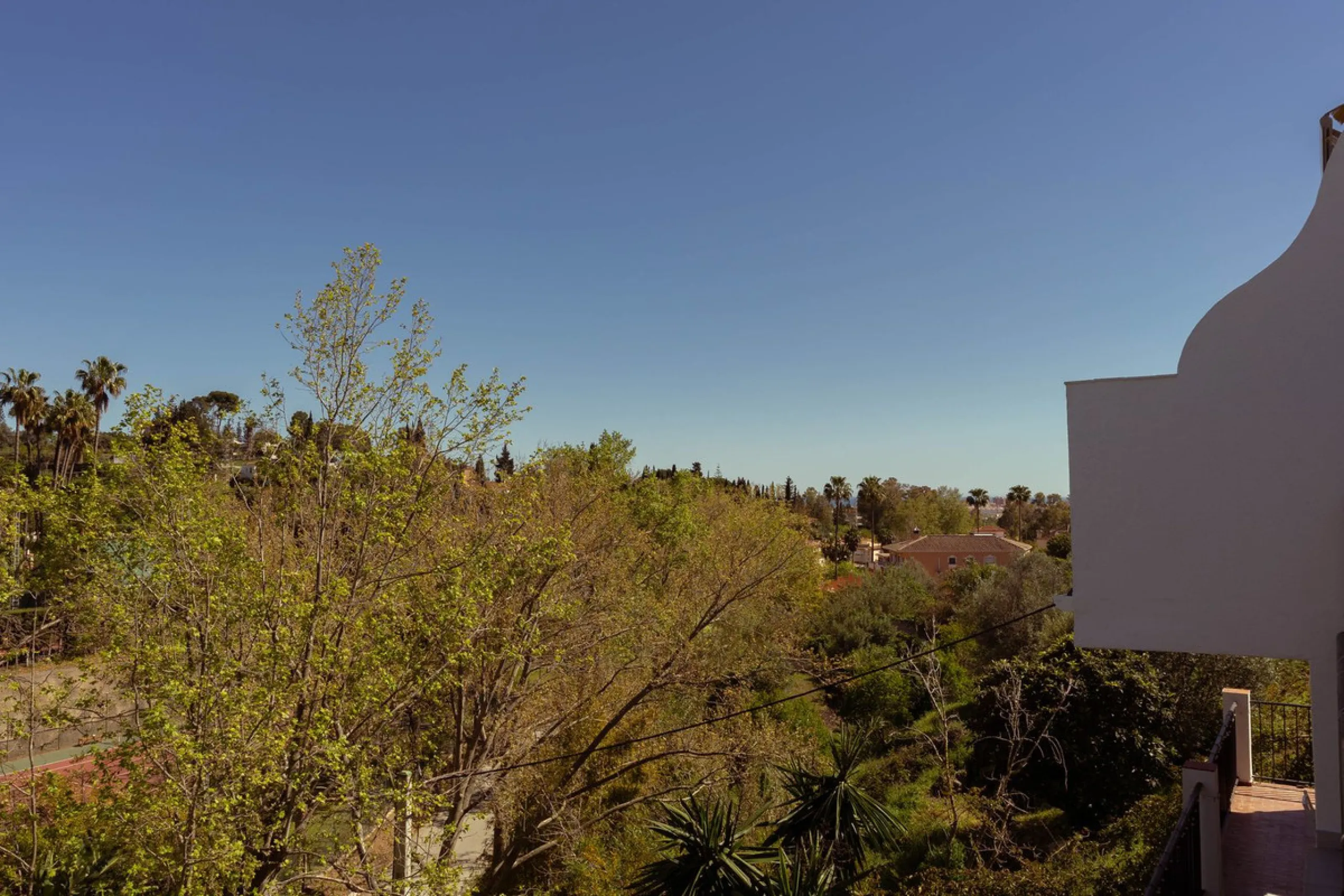 Wake up every day to natural light, open views and the peaceful surroundings of Mijas.