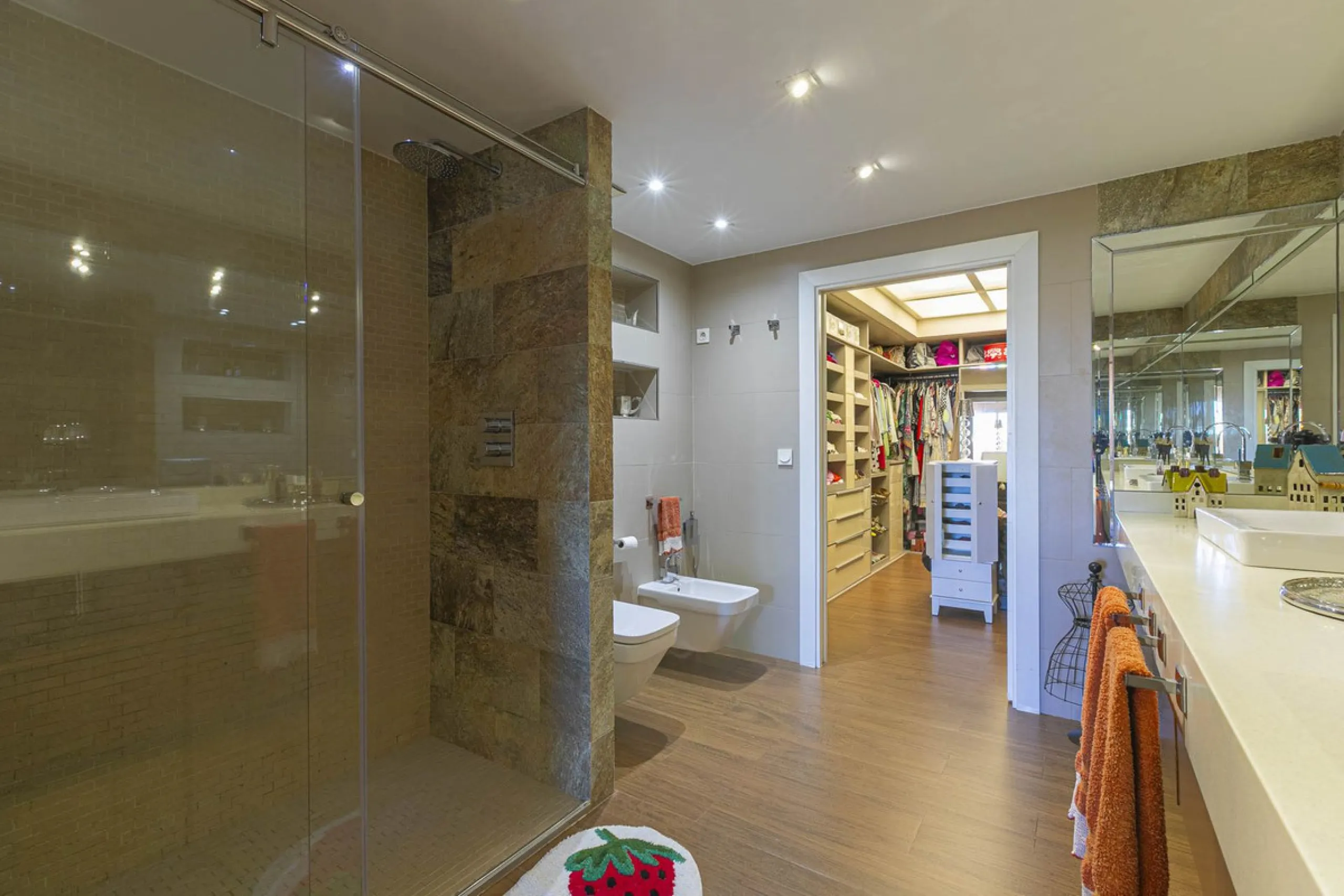 House - Townhouse в продаже в Mijas, Málaga. В доме 2 спален и 2 ванных комнат. Площадь дома 105 м²