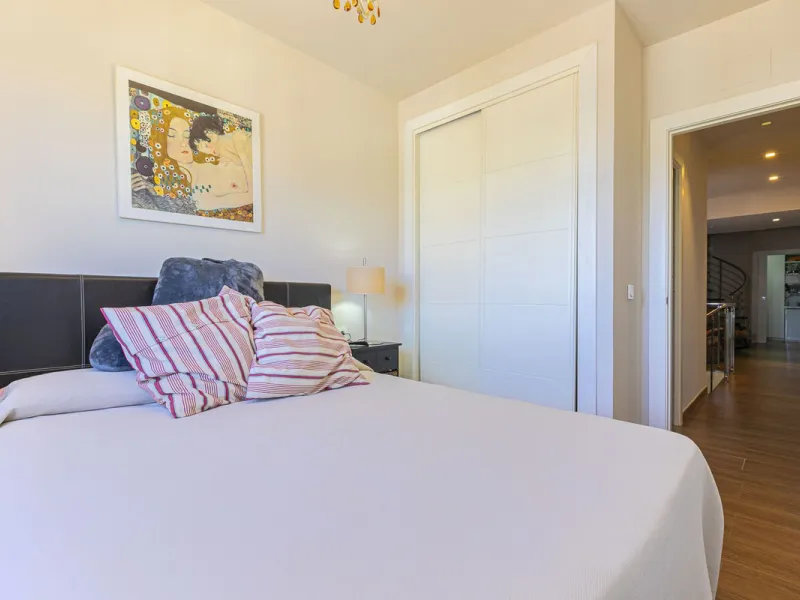 House - Townhouse в продаже в Mijas, Málaga. В доме 2 спален и 2 ванных комнат. Площадь дома 105 м²