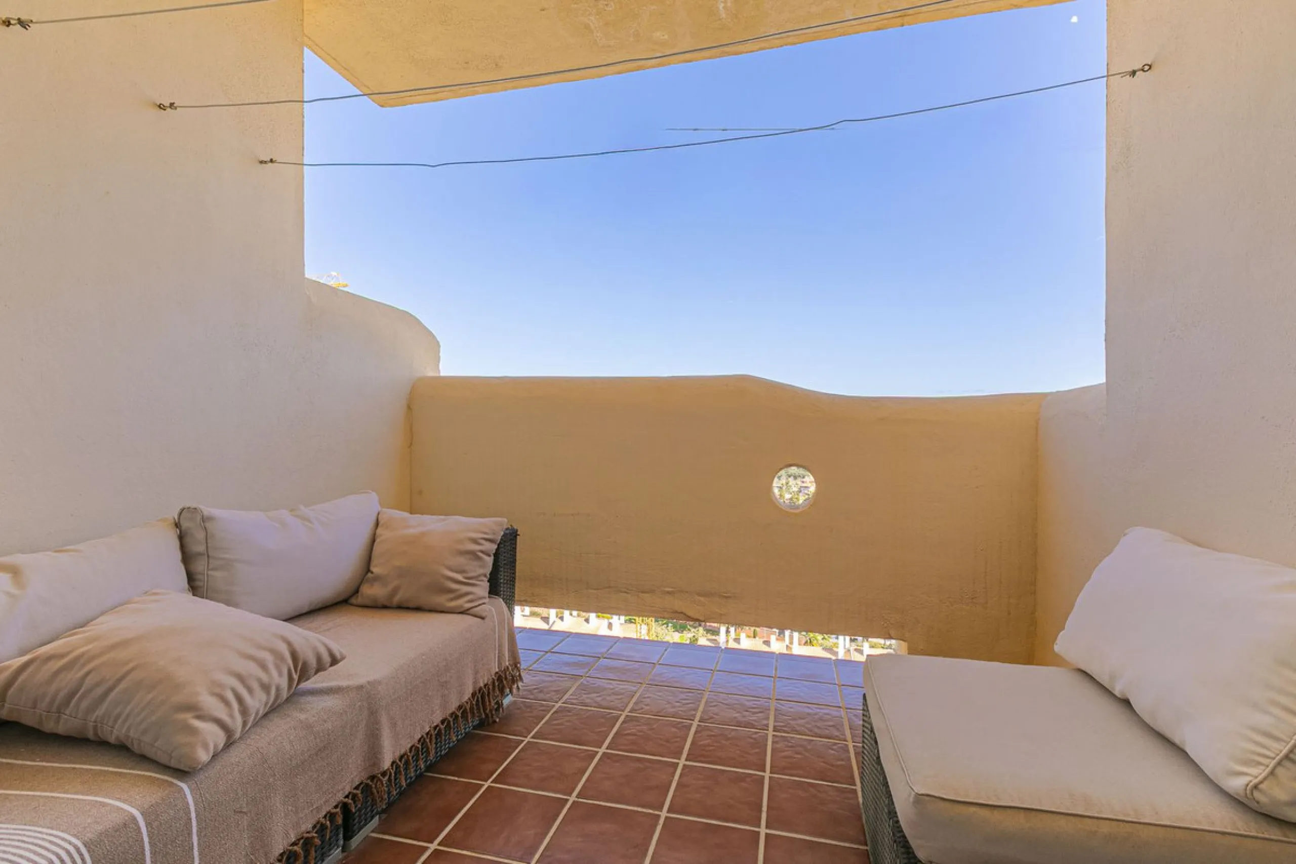 House - Townhouse в продаже в Mijas, Málaga. В доме 2 спален и 2 ванных комнат. Площадь дома 105 м²