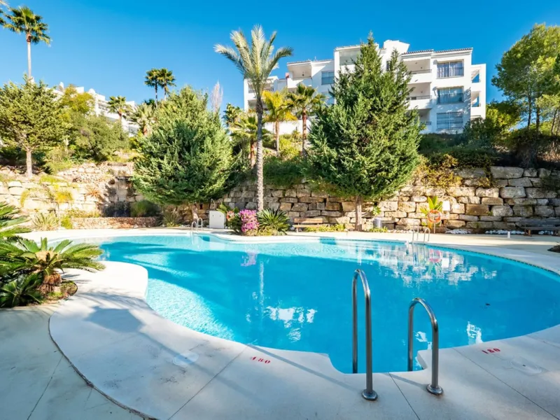 Beautiful End Townhouse with Panoramic Views in Alhaurín Golf