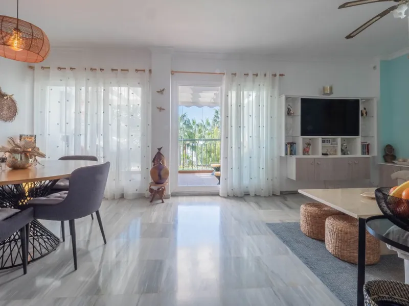 Beautiful End Townhouse with Panoramic Views in Alhaurín Golf