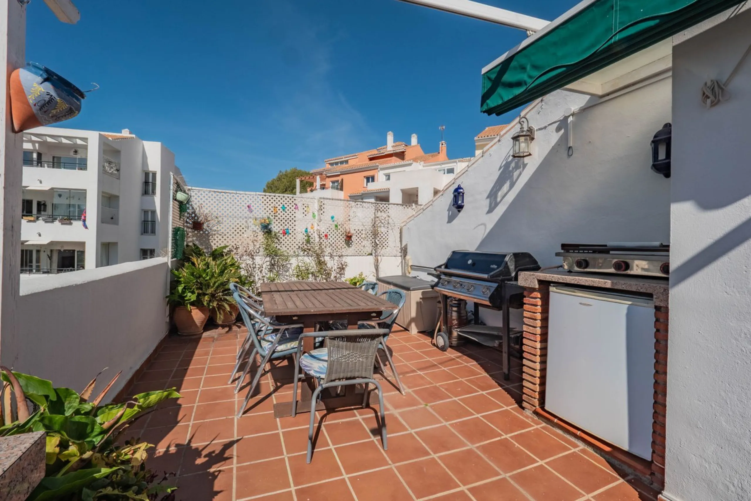 Beautiful End Townhouse with Panoramic Views in Alhaurín Golf