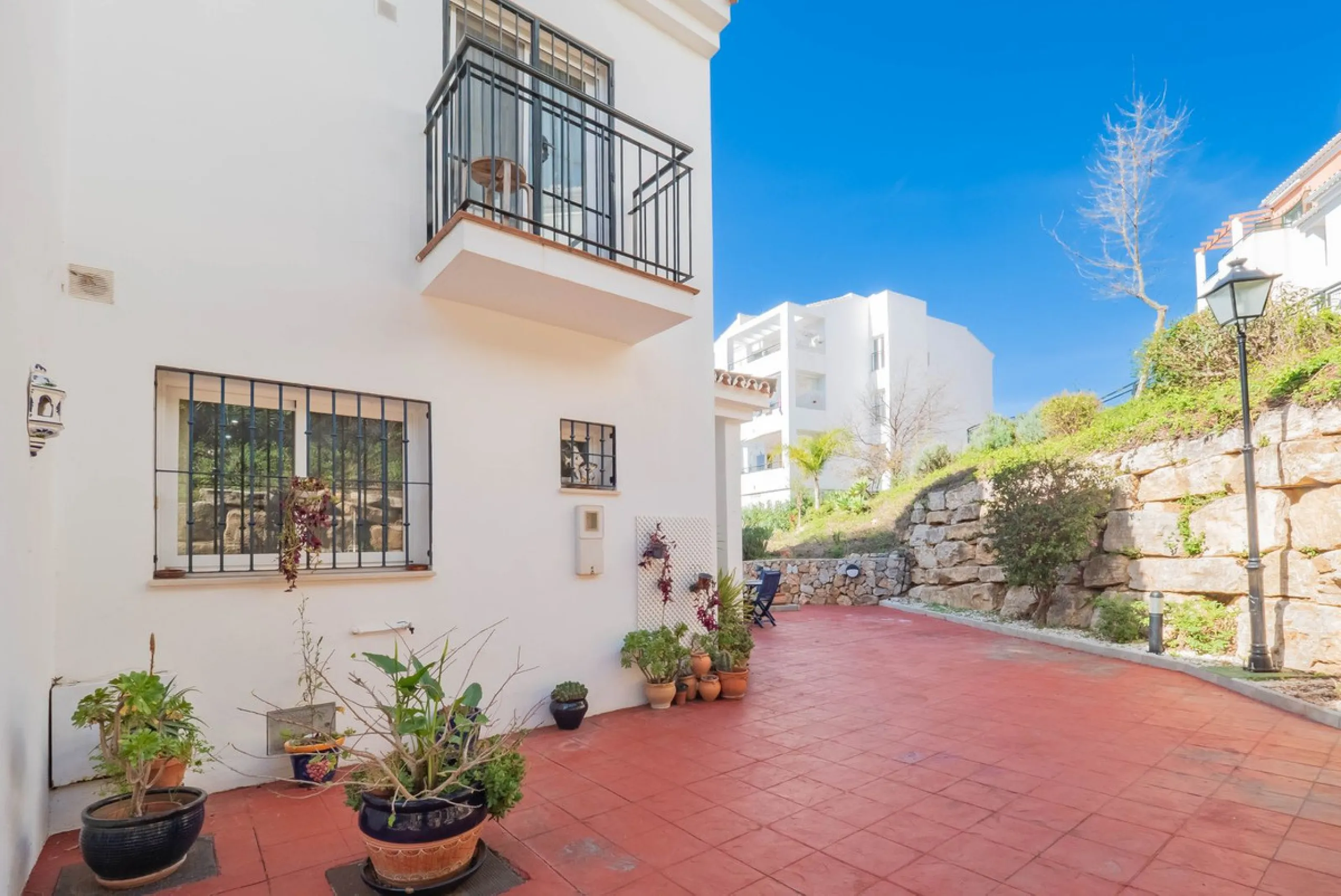 Beautiful End Townhouse with Panoramic Views in Alhaurín Golf