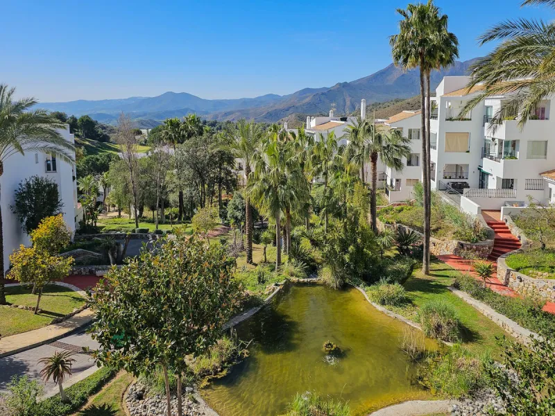 Beautiful End Townhouse with Panoramic Views in Alhaurín Golf