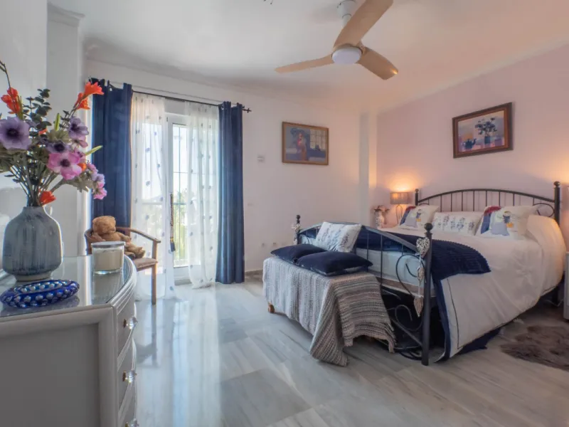 Beautiful End Townhouse with Panoramic Views in Alhaurín Golf
