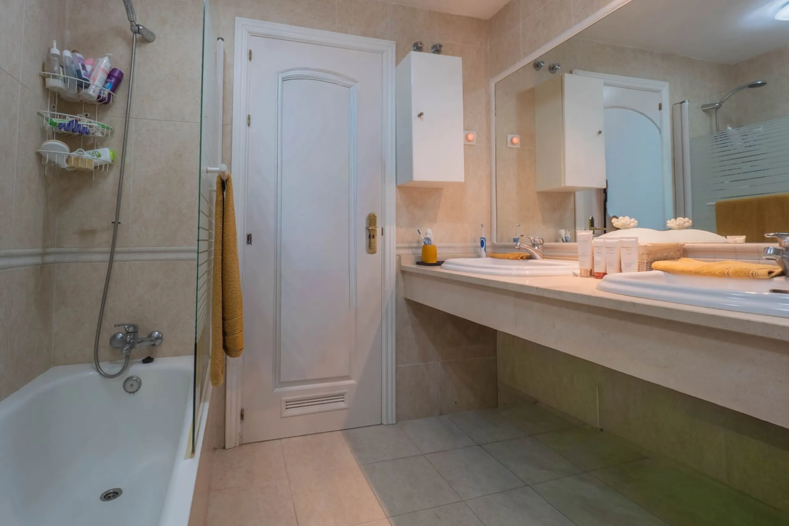 Beautiful End Townhouse with Panoramic Views in Alhaurín Golf