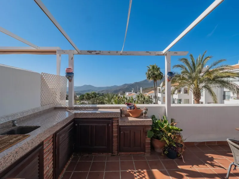 Beautiful End Townhouse with Panoramic Views in Alhaurín Golf