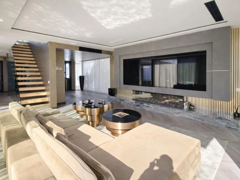 Exclusive Modern Frontline Golf Villa | El Campanario