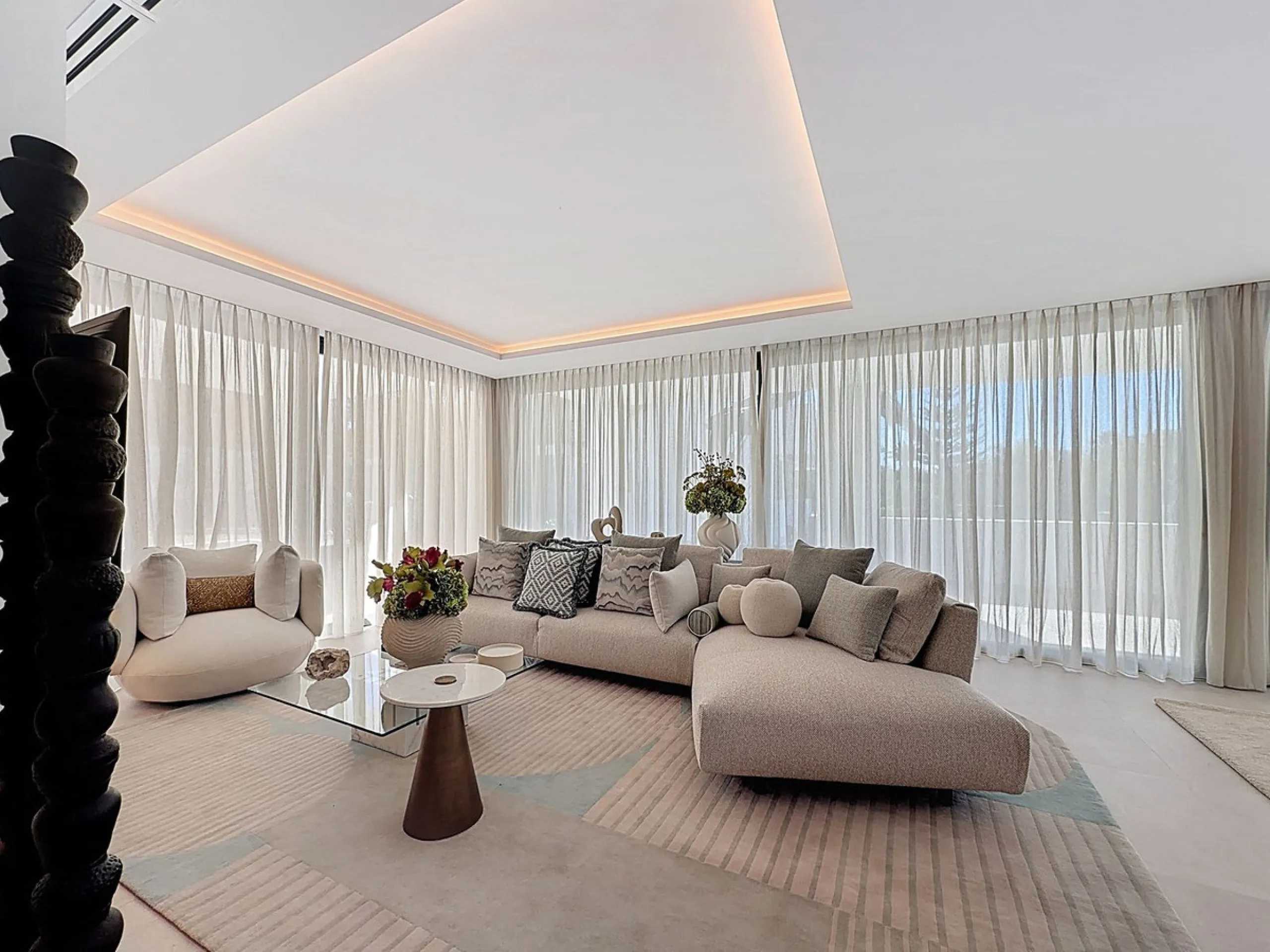 TURNKEY DESIGNER VILLA IN NAGÜELES · MARBELLA GOLDEN MILE
