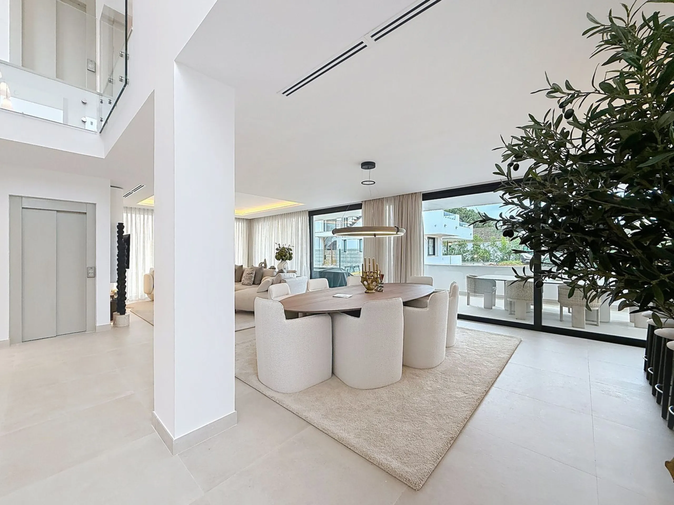 TURNKEY DESIGNER VILLA IN NAGÜELES · MARBELLA GOLDEN MILE