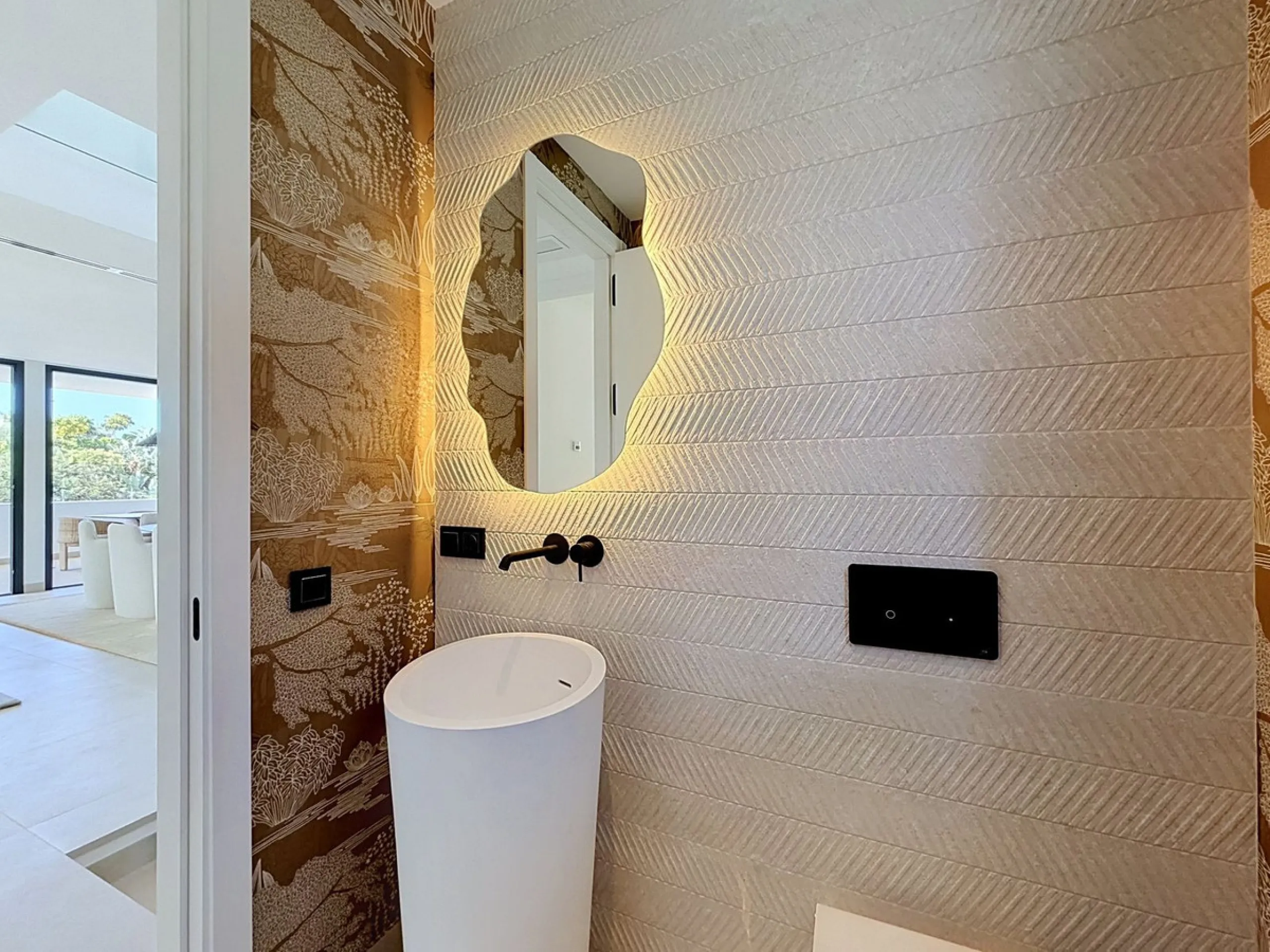 TURNKEY DESIGNER VILLA IN NAGÜELES · MARBELLA GOLDEN MILE