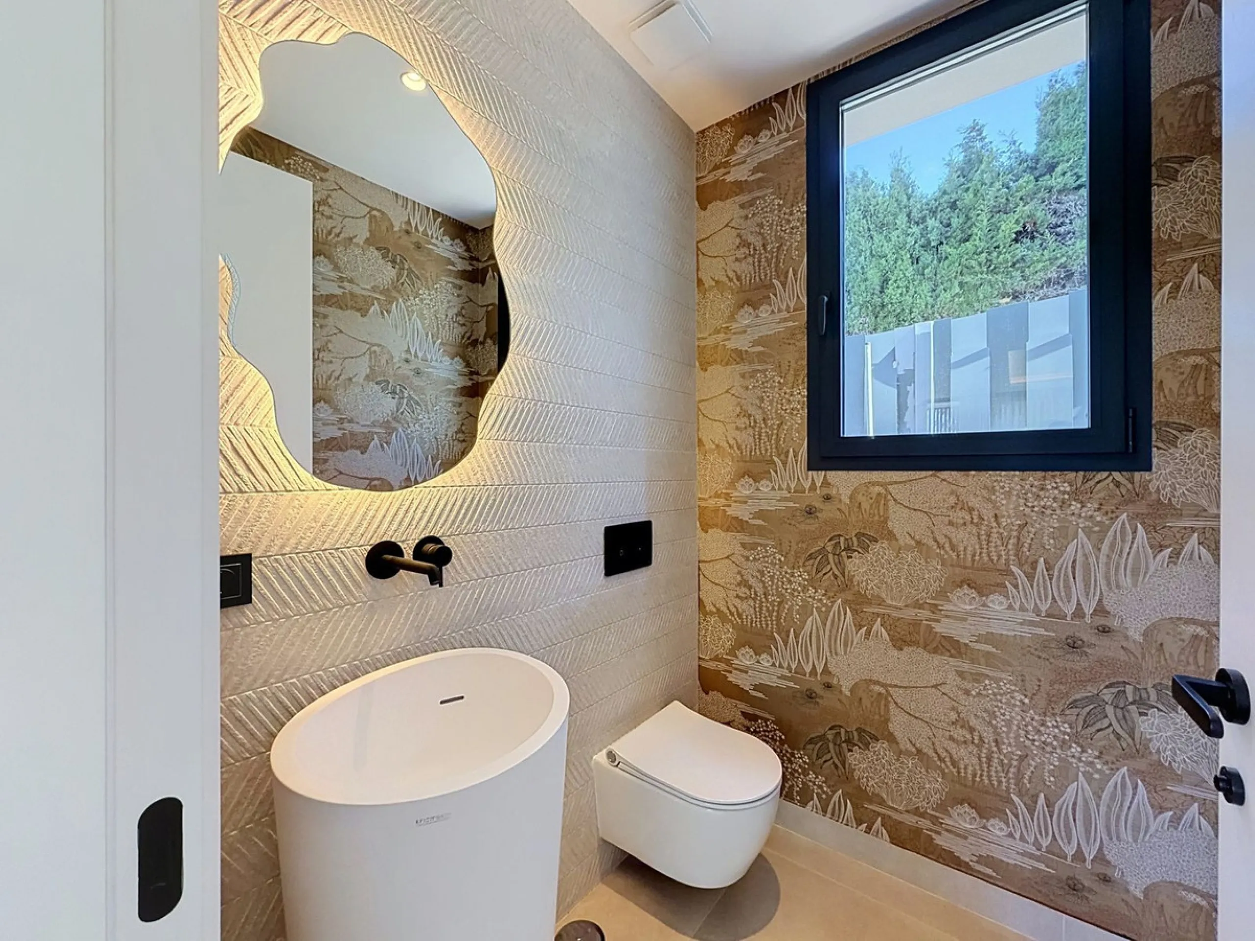 TURNKEY DESIGNER VILLA IN NAGÜELES · MARBELLA GOLDEN MILE