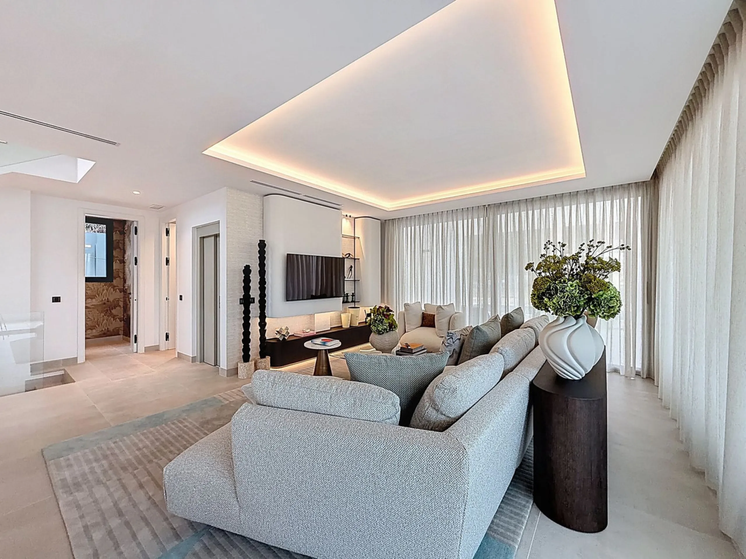 TURNKEY DESIGNER VILLA IN NAGÜELES · MARBELLA GOLDEN MILE