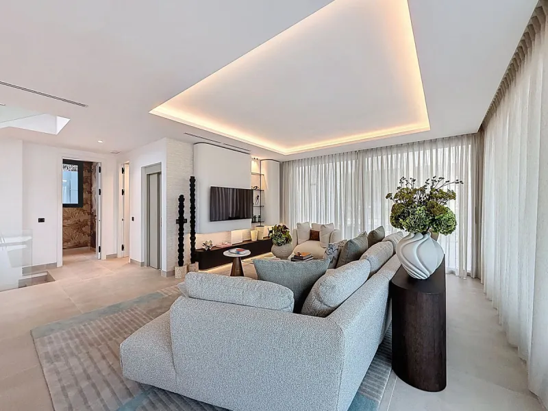 TURNKEY DESIGNER VILLA IN NAGÜELES · MARBELLA GOLDEN MILE