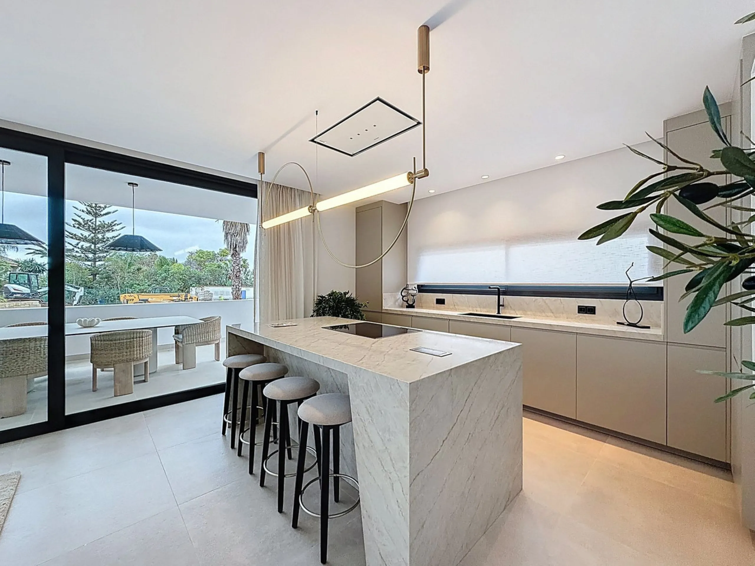 TURNKEY DESIGNER VILLA IN NAGÜELES · MARBELLA GOLDEN MILE