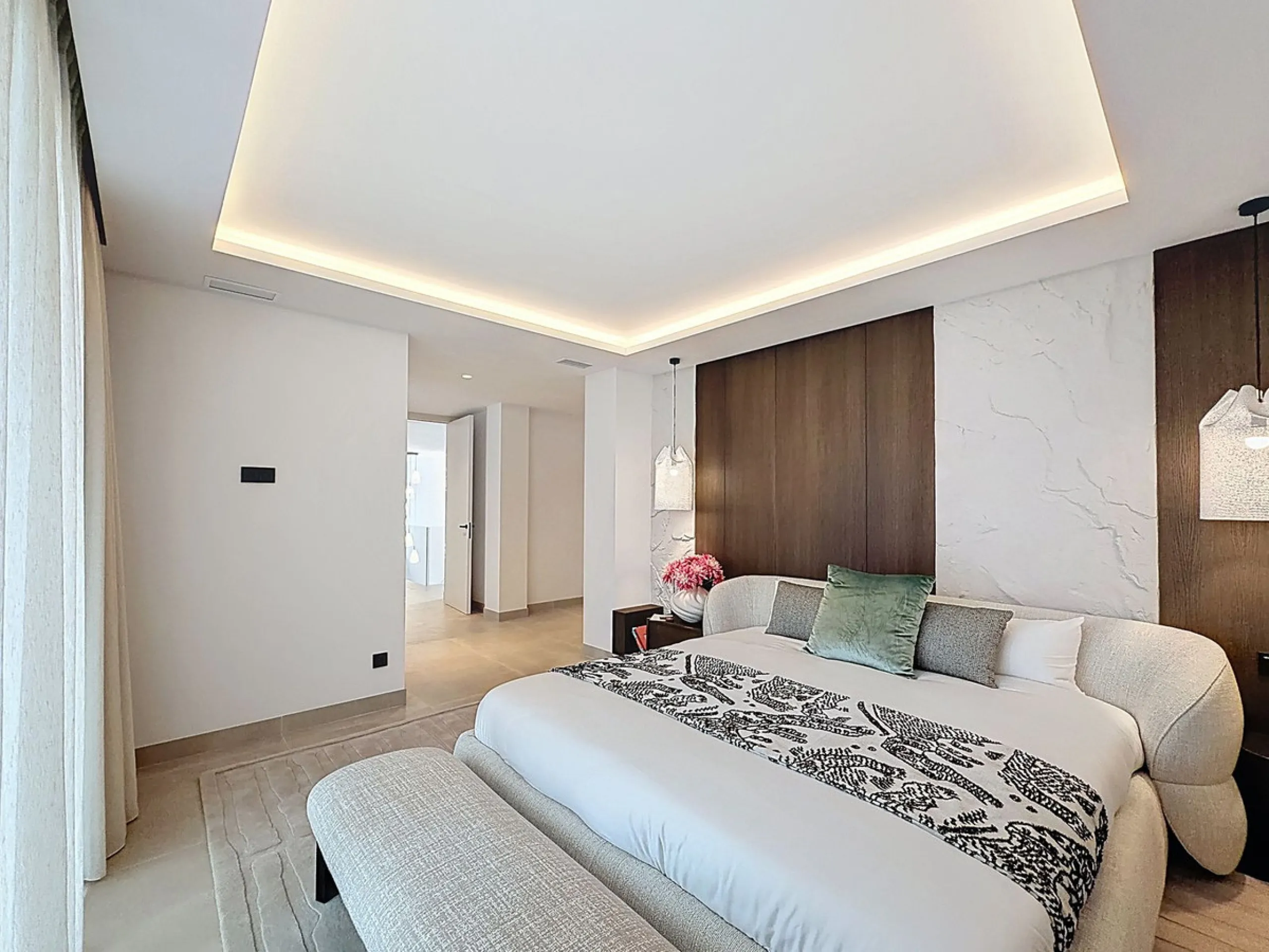 TURNKEY DESIGNER VILLA IN NAGÜELES · MARBELLA GOLDEN MILE