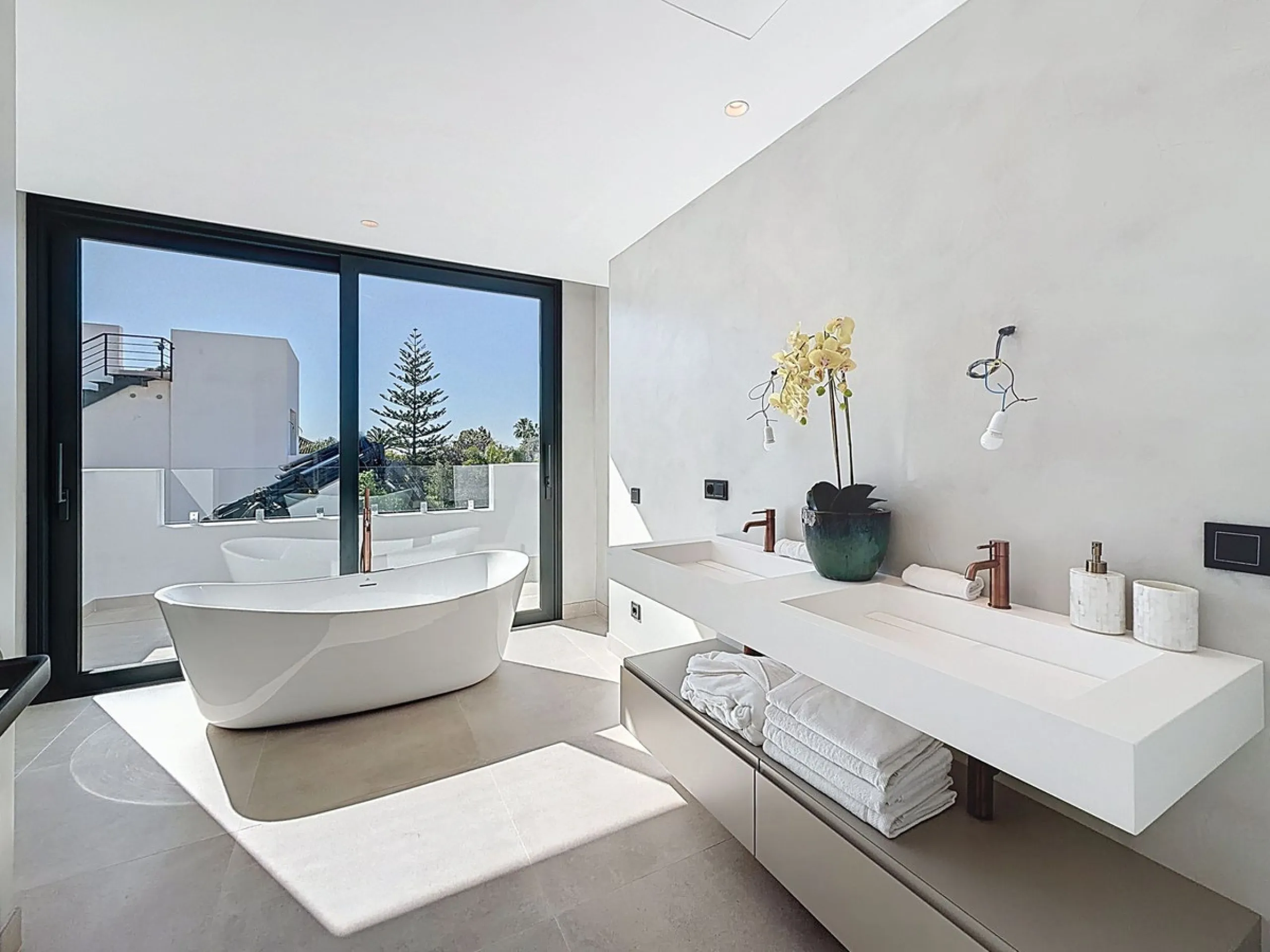 TURNKEY DESIGNER VILLA IN NAGÜELES · MARBELLA GOLDEN MILE