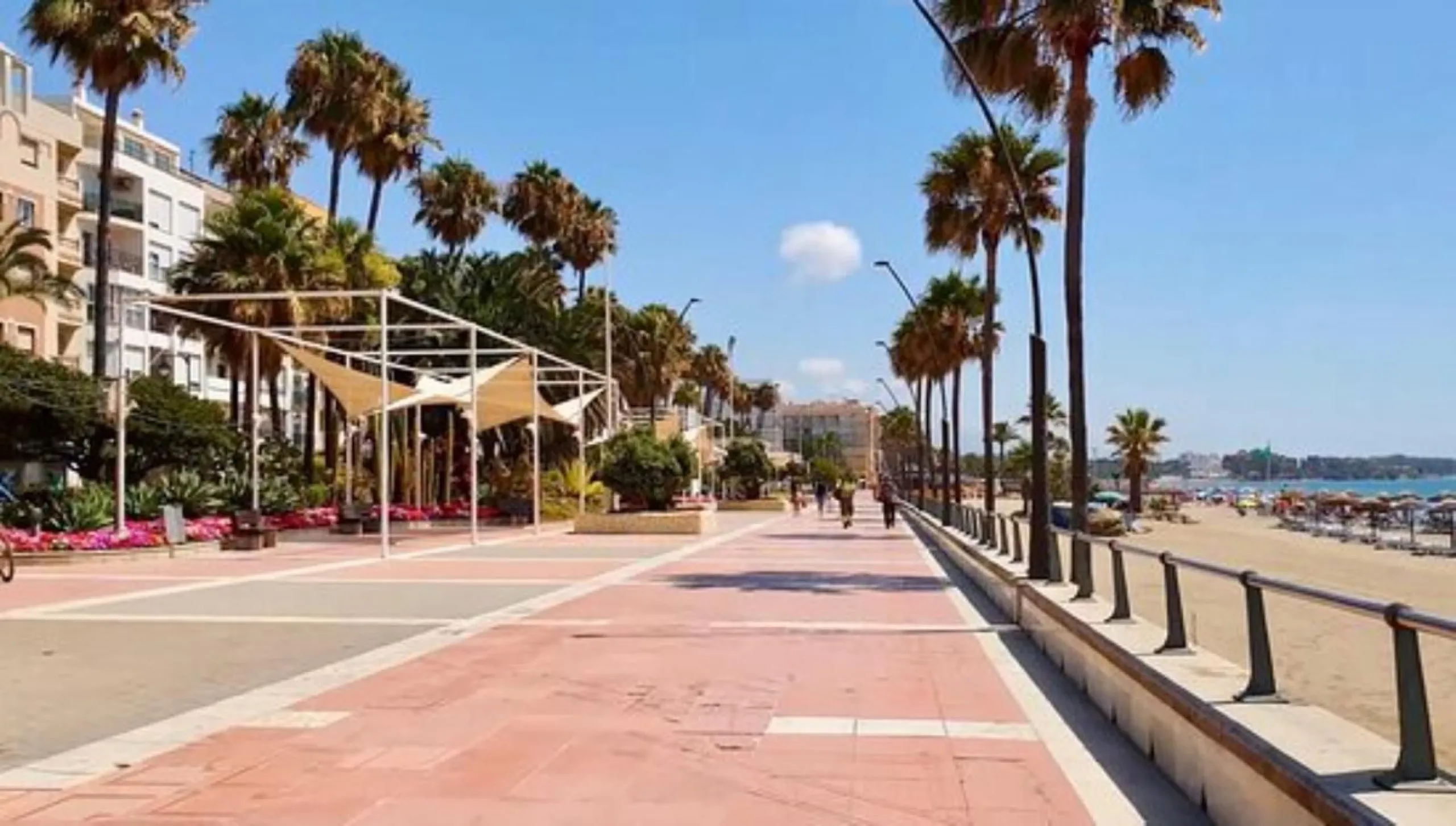 Exclusive Modern Frontline Golf Villa | El Campanario