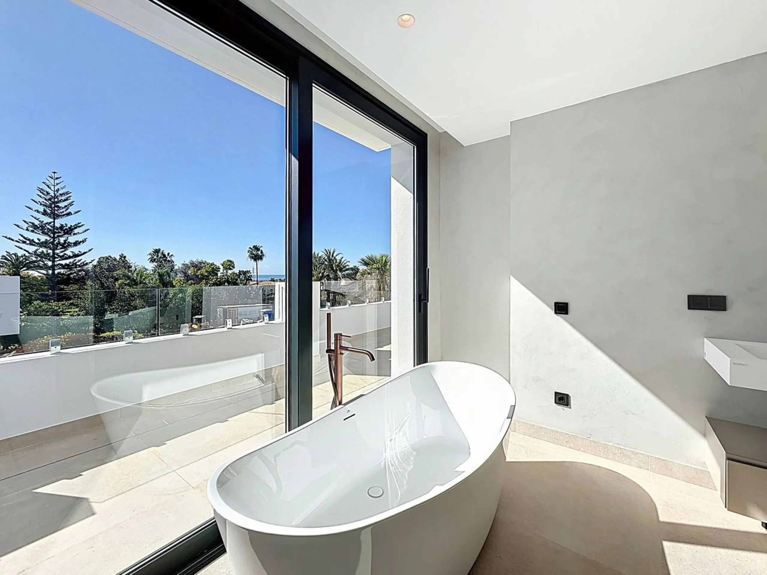 TURNKEY DESIGNER VILLA IN NAGÜELES · MARBELLA GOLDEN MILE