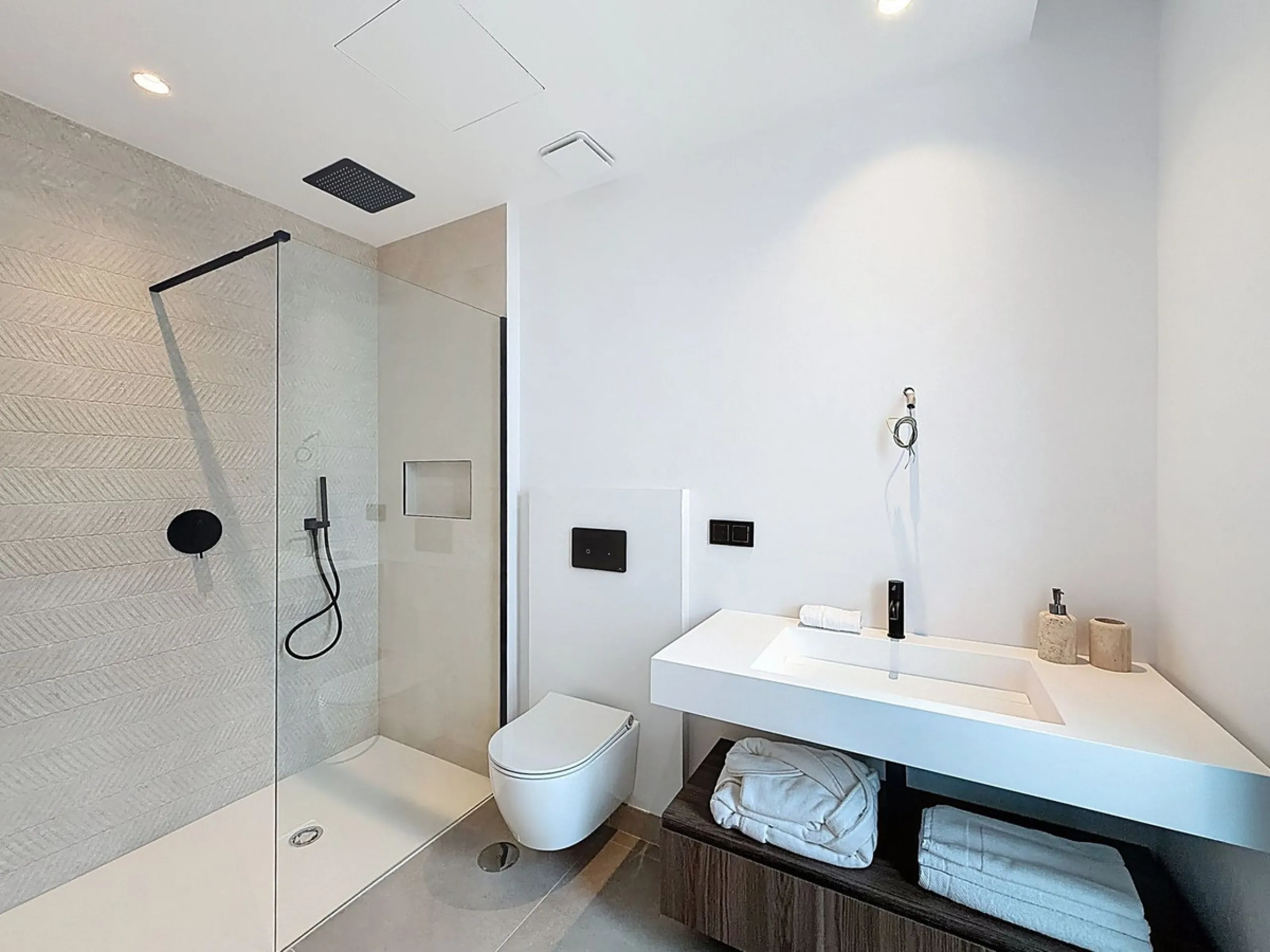 TURNKEY DESIGNER VILLA IN NAGÜELES · MARBELLA GOLDEN MILE
