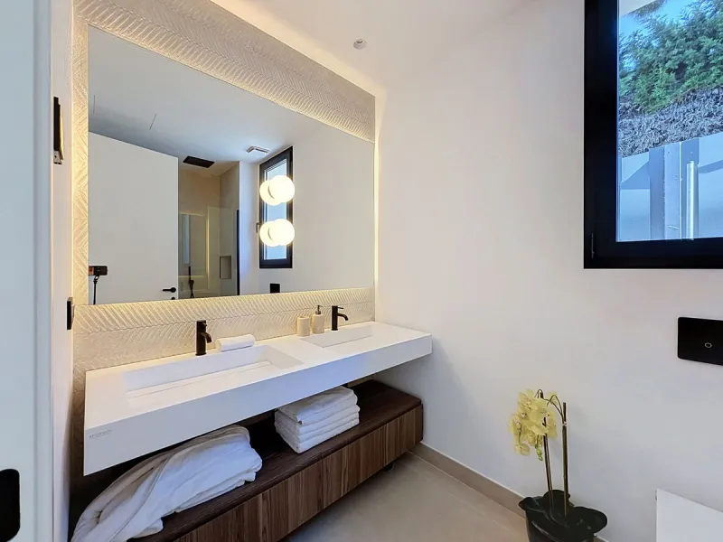 TURNKEY DESIGNER VILLA IN NAGÜELES · MARBELLA GOLDEN MILE