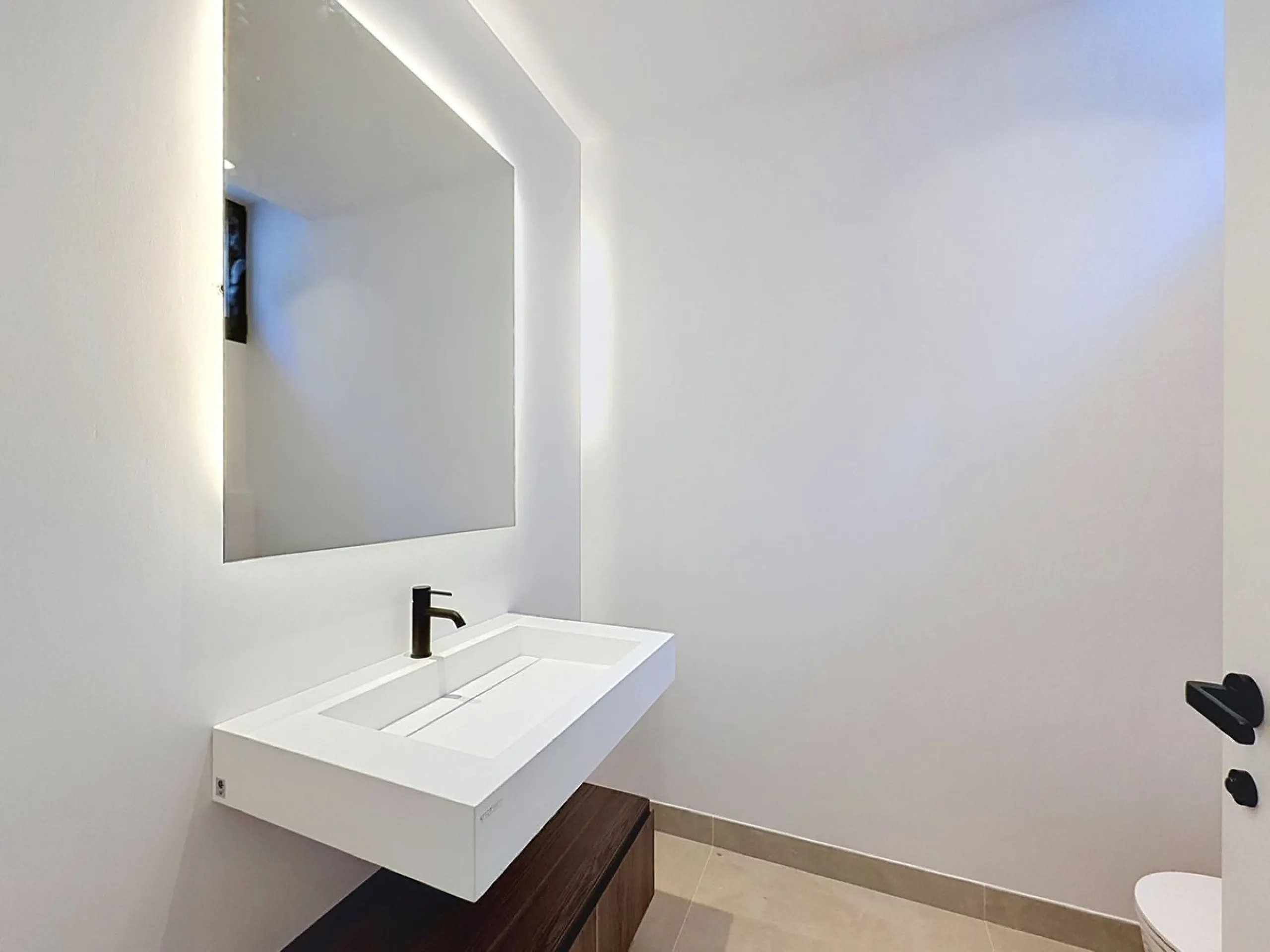 TURNKEY DESIGNER VILLA IN NAGÜELES · MARBELLA GOLDEN MILE