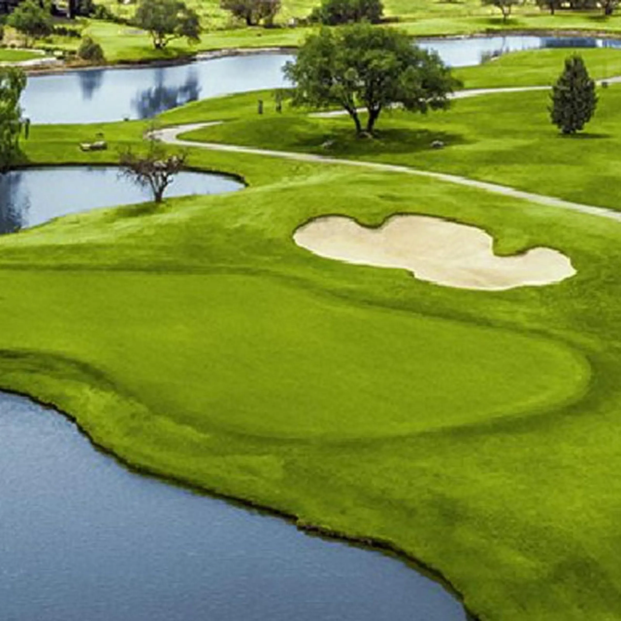 Exclusive Modern Frontline Golf Villa | El Campanario
