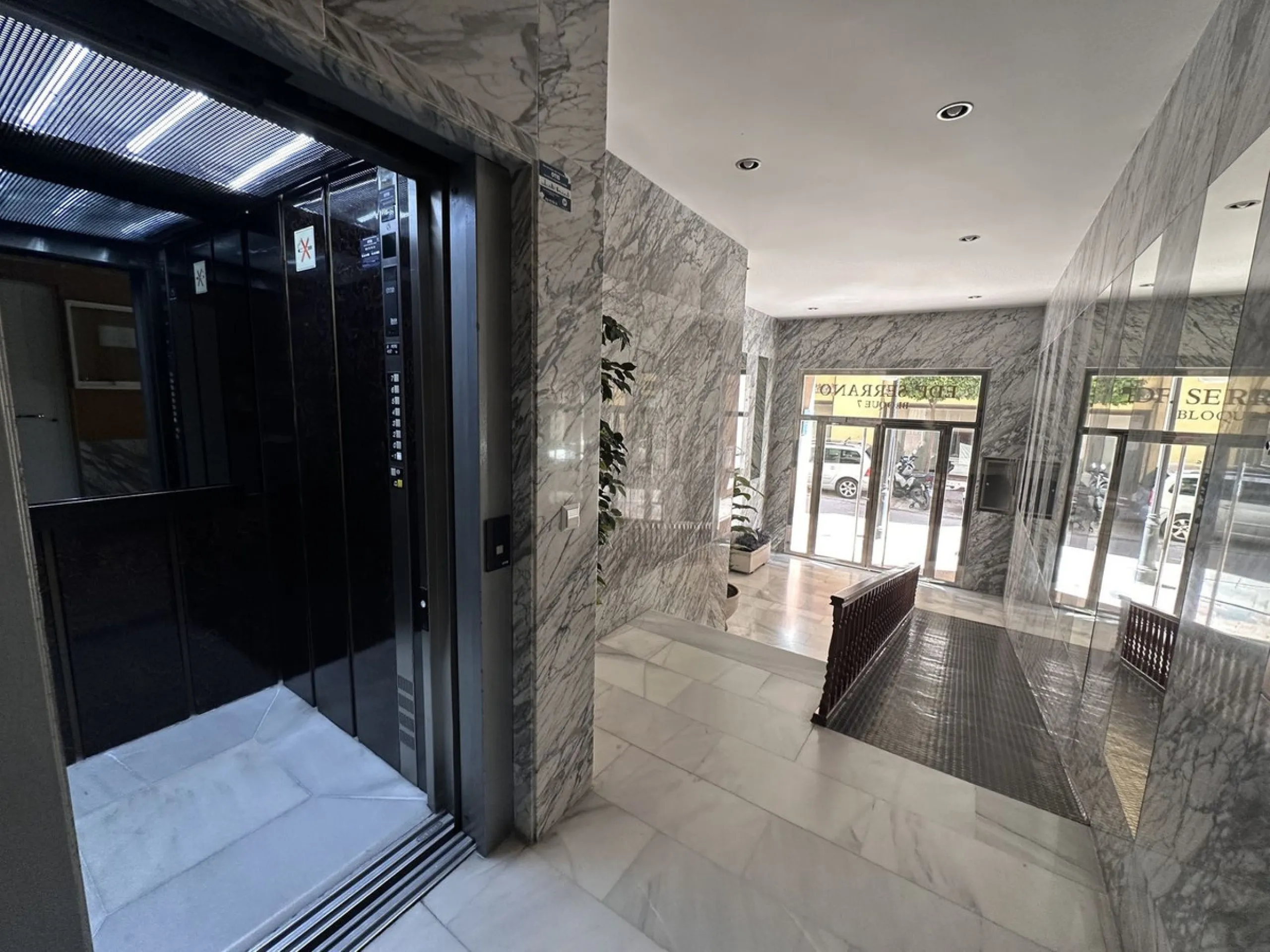 Apartment - Middle Floor Apartment в продаже в Fuengirola, Málaga. В доме 3 спален и 2 ванных комнат. Площадь дома 100 м²