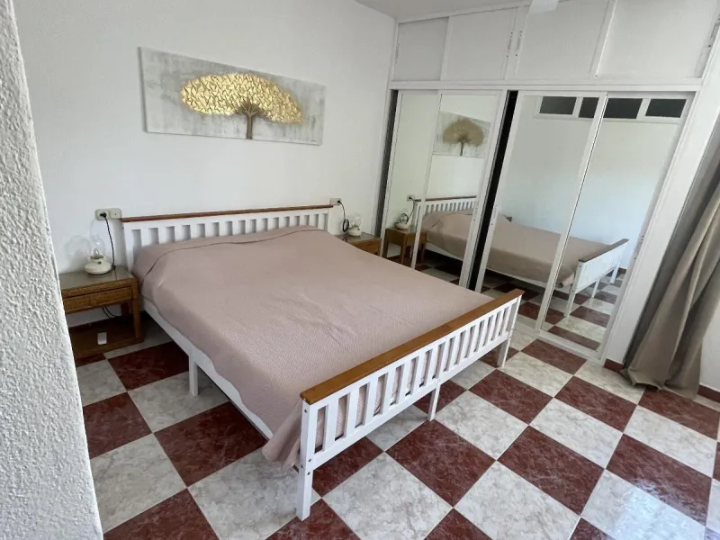 Location: Exclusive area of Sierra, just minutes from the centre of Fuengirola, Costa del Sol beaches and urban services. It offers tranquility with open views to green areas and mountains, ideal to disconnect without getting too far from the action.
