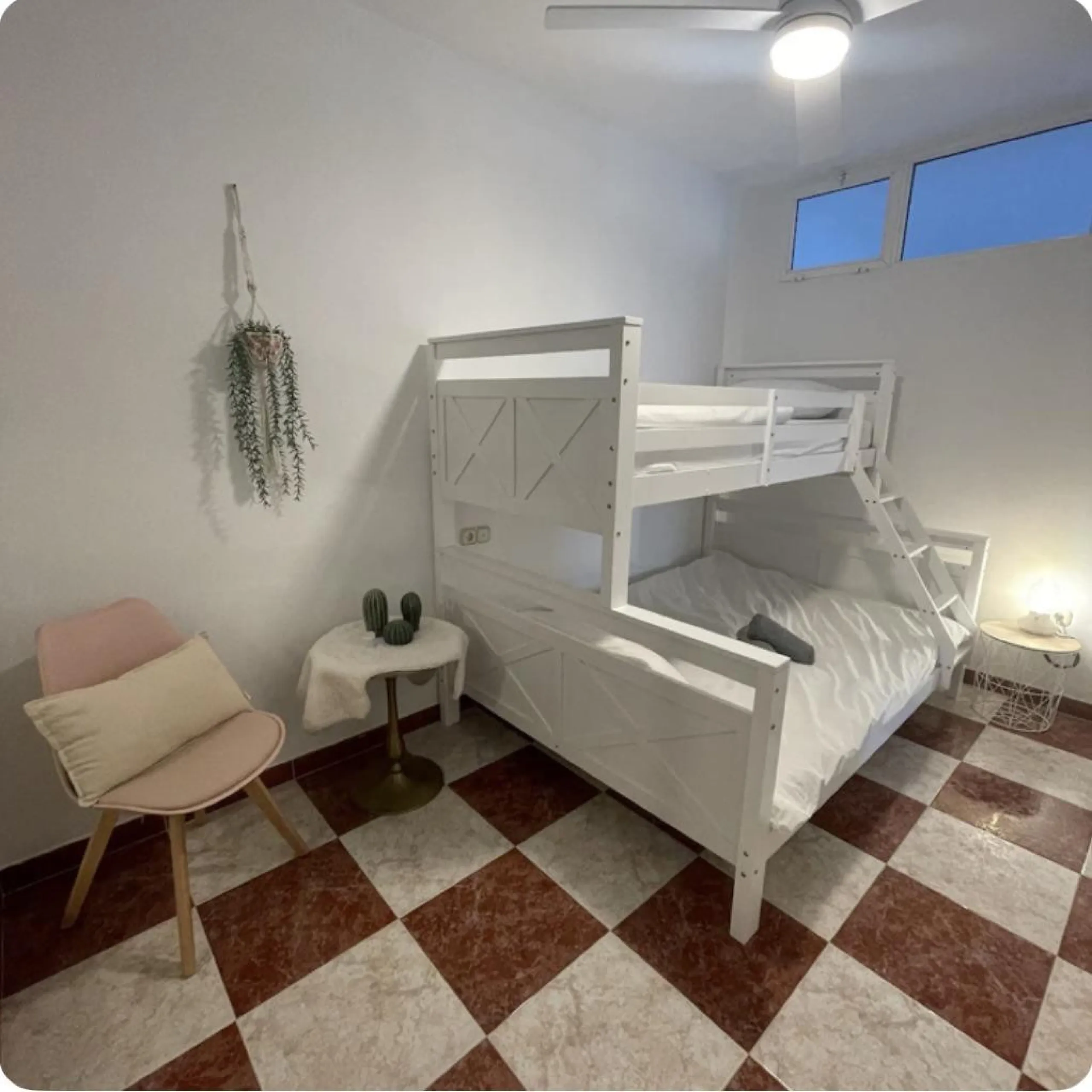 Location: Exclusive area of Sierra, just minutes from the centre of Fuengirola, Costa del Sol beaches and urban services. It offers tranquility with open views to green areas and mountains, ideal to disconnect without getting too far from the action.