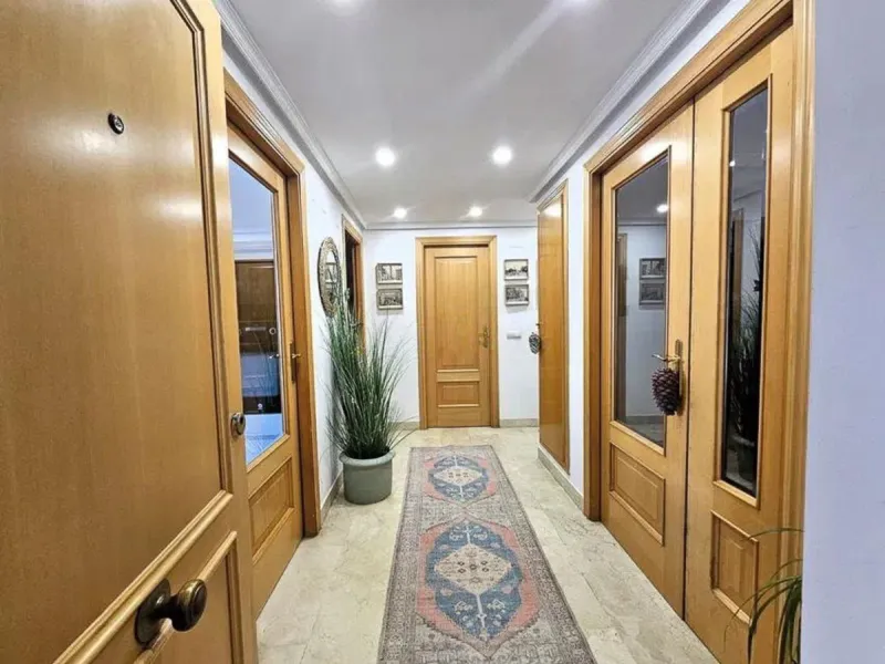 Apartment - Middle Floor Apartment в продаже в Estepona, Málaga. В доме 3 спален и 2 ванных комнат. Площадь дома 116 м²