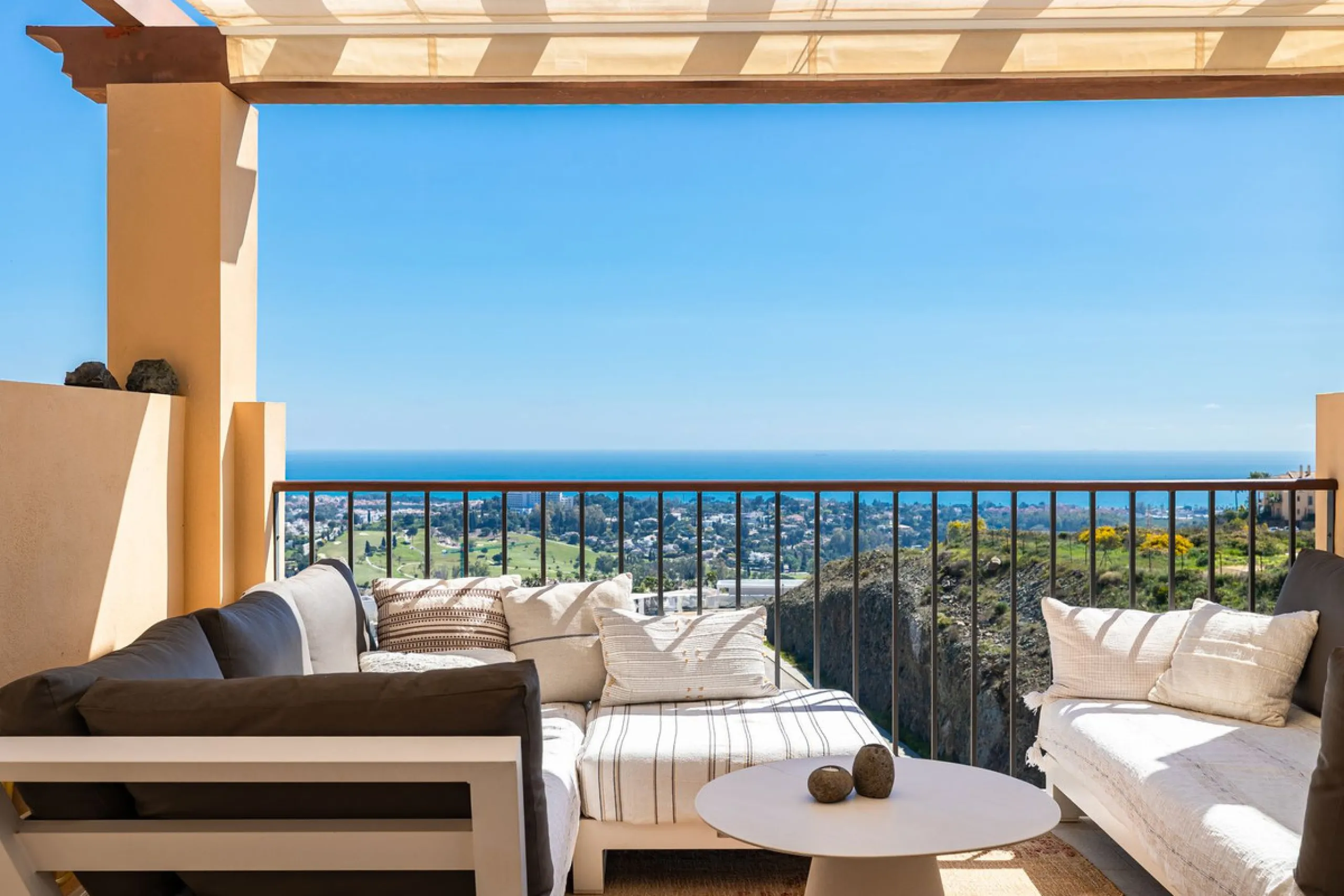 This stylish penthouse is located in a well-maintained and highly desirable residential community, offering a perfect combination of comfort, views, and lifestyle. The property features a built area of 102 m² and includes two spacious bedrooms and two mod