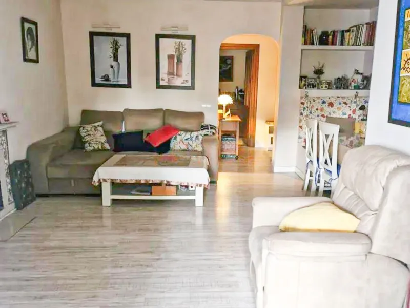 Spacious ground floor apartment located in the prestigious area of Nagüeles, Marbella, within a well-maintained residential complex with communal pool and gardens.