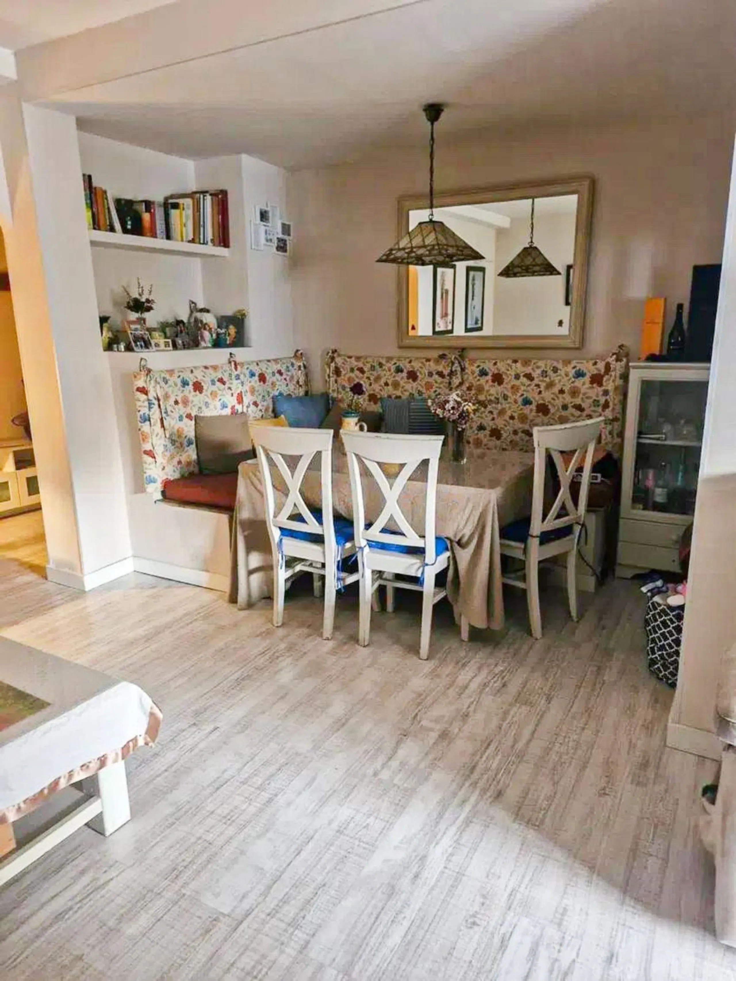 Spacious ground floor apartment located in the prestigious area of Nagüeles, Marbella, within a well-maintained residential complex with communal pool and gardens.