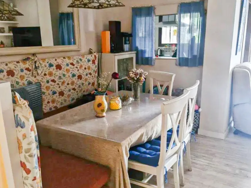 Spacious ground floor apartment located in the prestigious area of Nagüeles, Marbella, within a well-maintained residential complex with communal pool and gardens.