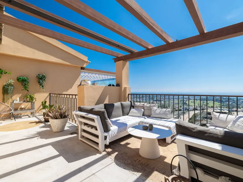 This stylish penthouse is located in a well-maintained and highly desirable residential community, offering a perfect combination of comfort, views, and lifestyle. The property features a built area of 102 m² and includes two spacious bedrooms and two mod