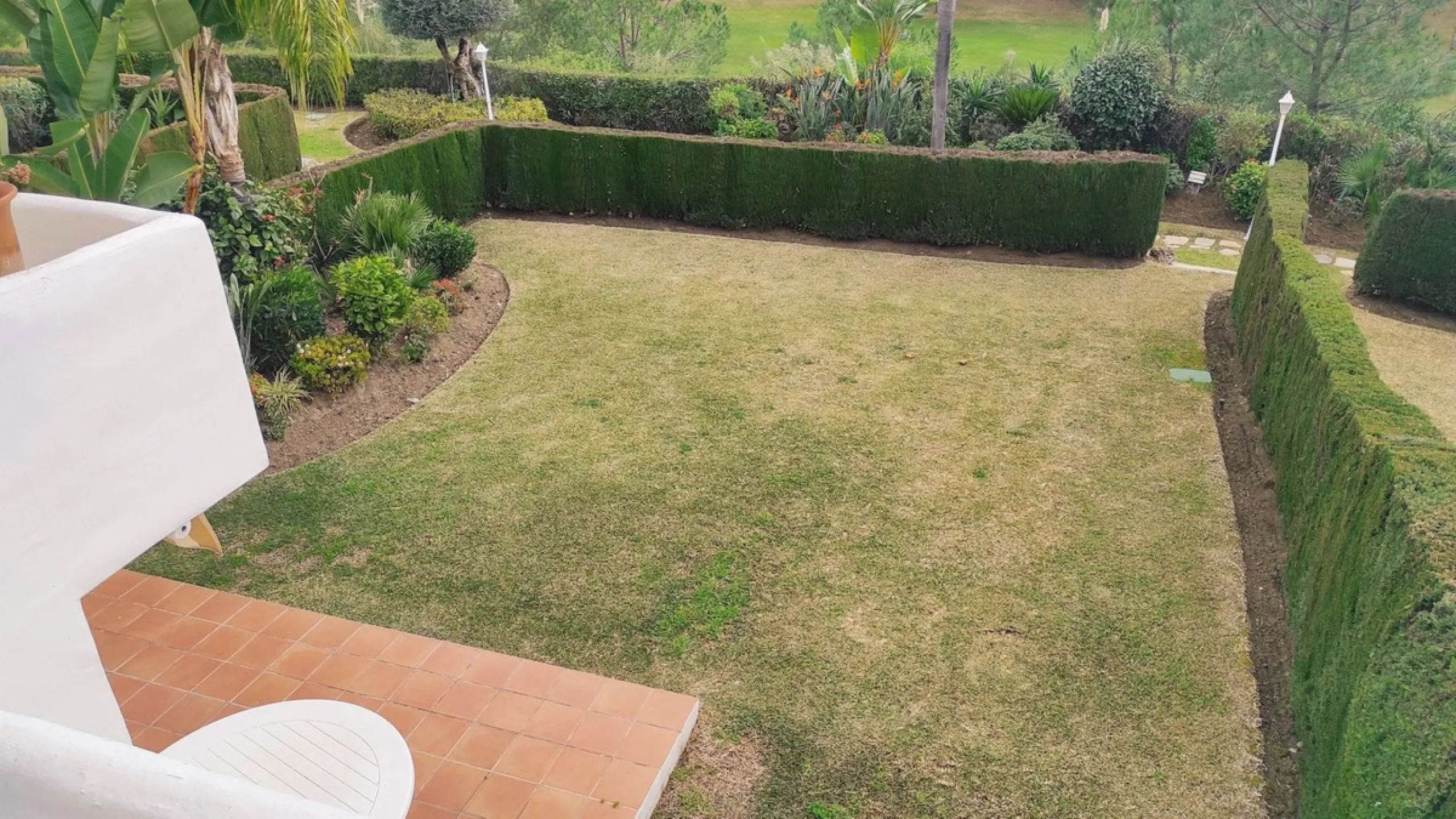 Apartment - Ground Floor Apartment в продаже в Benahavís, Málaga. В доме 3 спален и 3 ванных комнат. Площадь дома 140 м². Площадь участка 50 м²