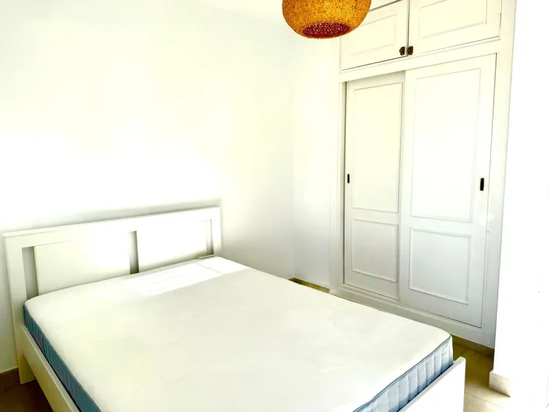 House - Townhouse в продаже в Estepona, Málaga. В доме 3 спален и 3 ванных комнат. Площадь дома 116 м². Площадь участка 25 м²