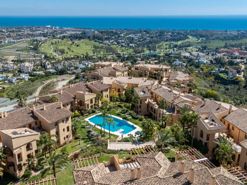 This stylish penthouse is located in a well-maintained and highly desirable residential community, offering a perfect combination of comfort, views, and lifestyle. The property features a built area of 102 m² and includes two spacious bedrooms and two mod