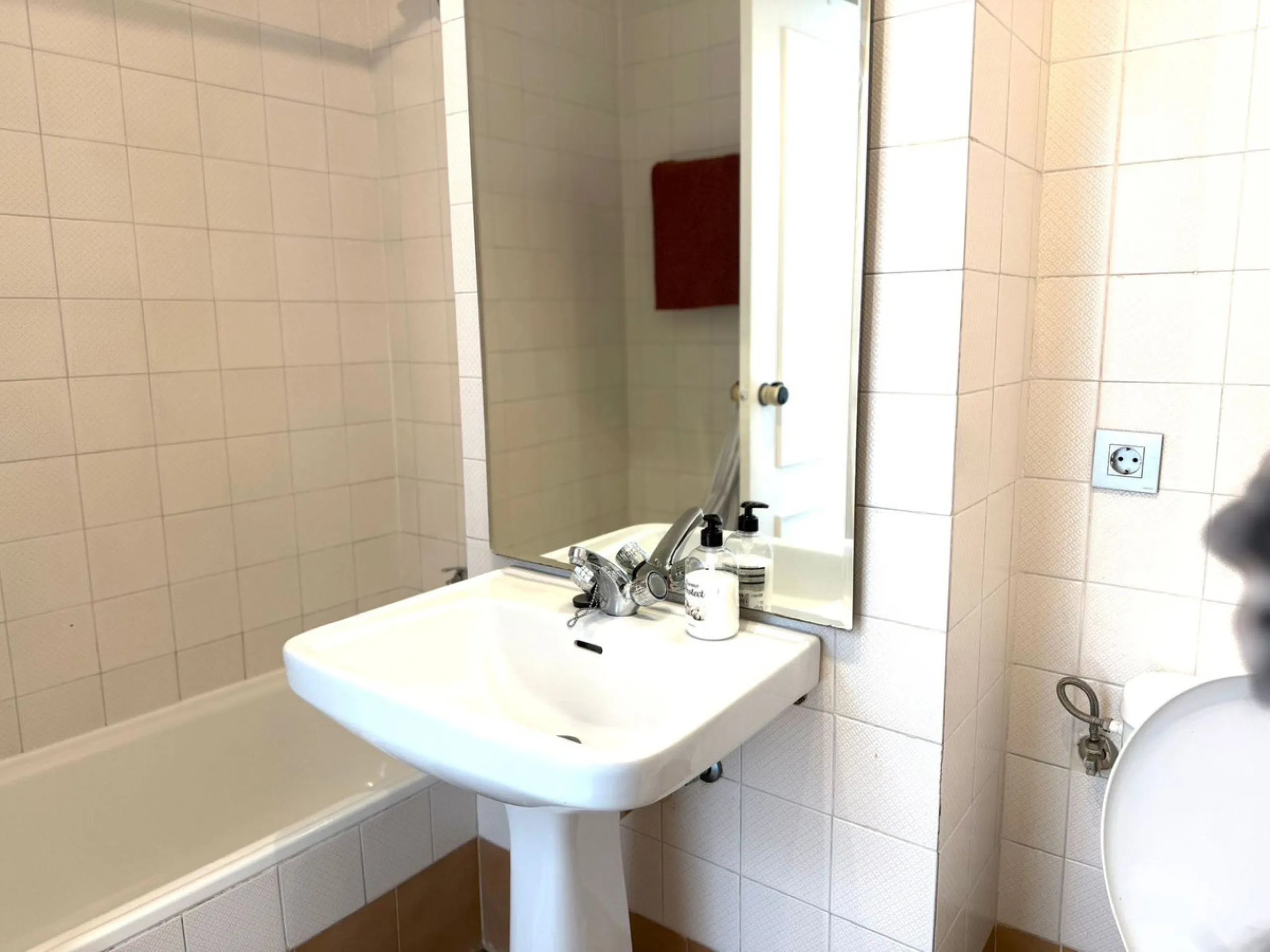 House - Townhouse в продаже в Estepona, Málaga. В доме 3 спален и 3 ванных комнат. Площадь дома 116 м². Площадь участка 25 м²